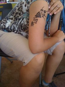 henna-on-arm