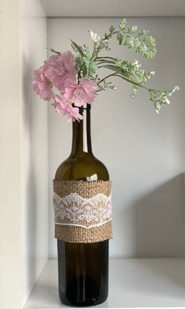 Upcycling bottle design 1 with lace and burlap