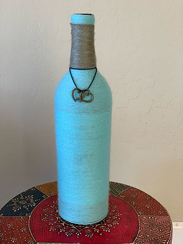 Upcycling bottle design 2 with yarn and twine